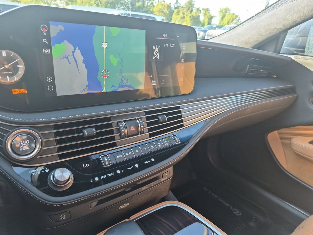 Used 2021 Lexus LS 500 AWD w/ Interior Upgrade Package image 16