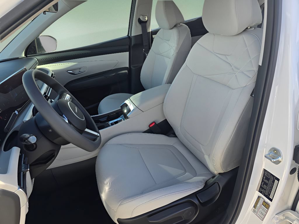 Used 2026 Hyundai Tucson SE AWD/4WD image 14