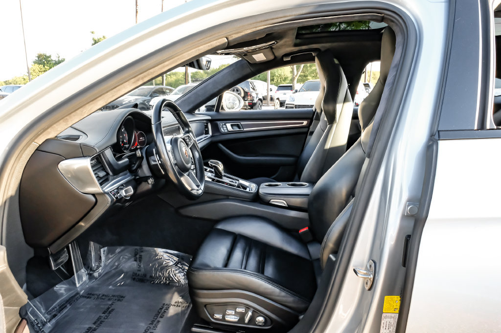 Used 2019 Porsche Panamera GTS AWD/4WD image 40