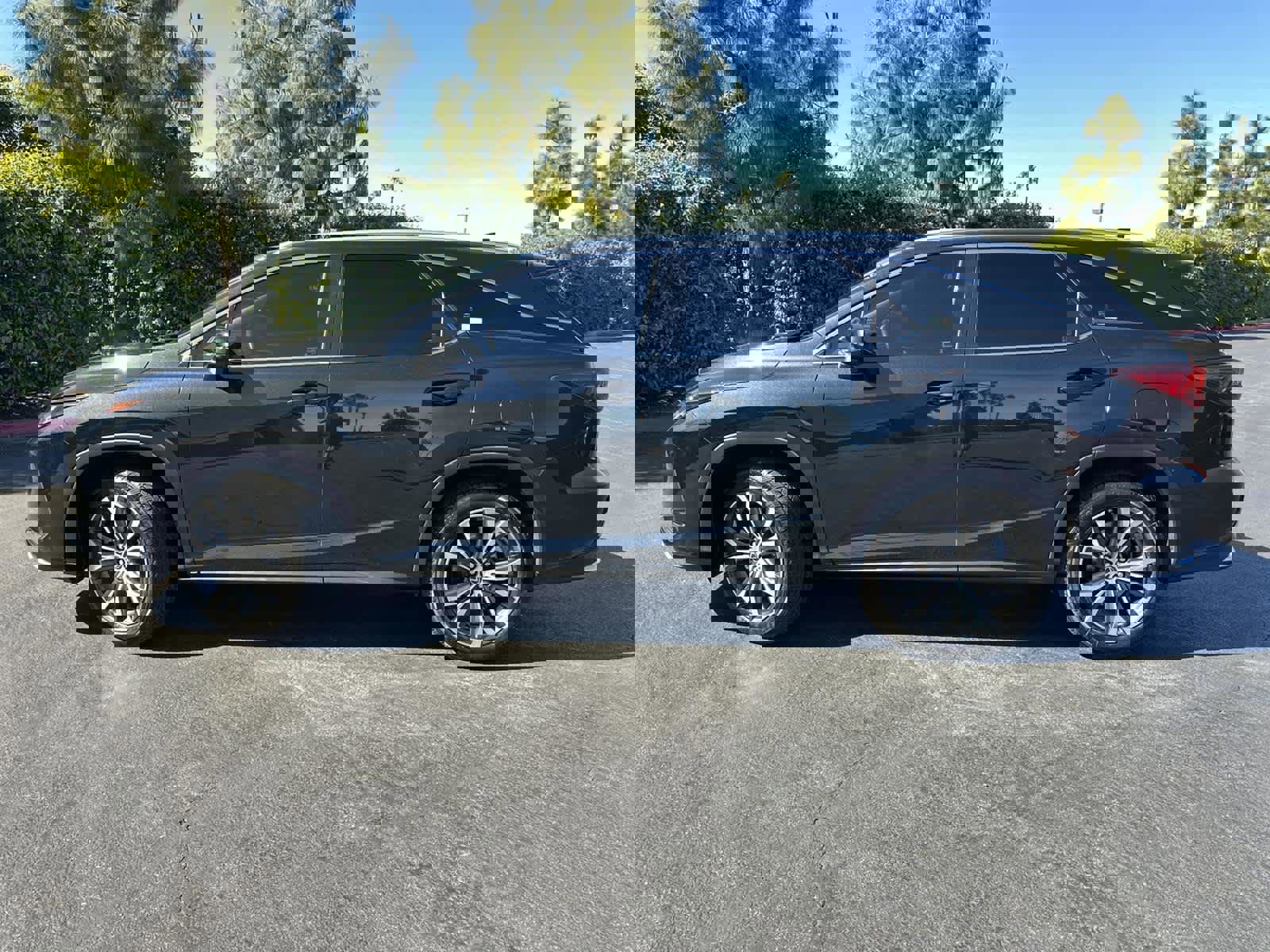 Used 2020 Lexus RX 350L FWD w/ Premium Package image 3