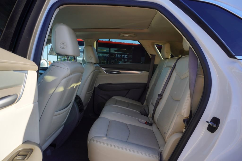 Used 2018 Cadillac XT5 Luxury w/ LPO, Sport Package image 27