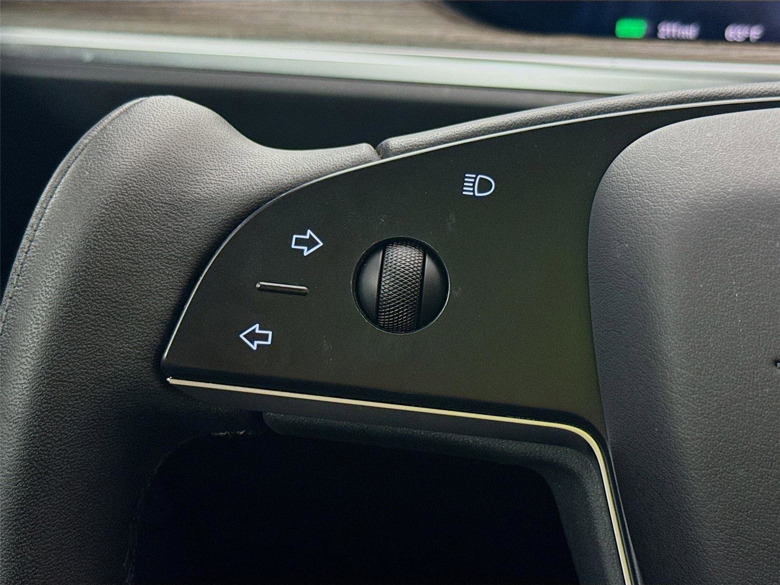 Used 2021 Tesla Model S Plaid image 6