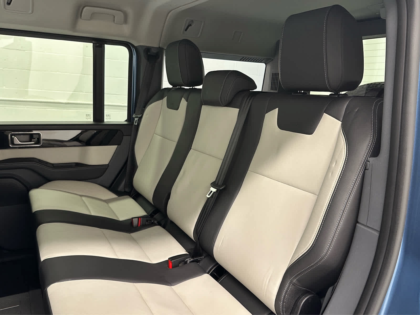 Used 2024 INEOS Grenadier Station Wagon AWD/4WD image 15