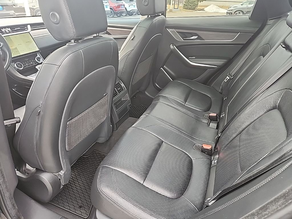 Used 2021 Jaguar F-PACE S image 10