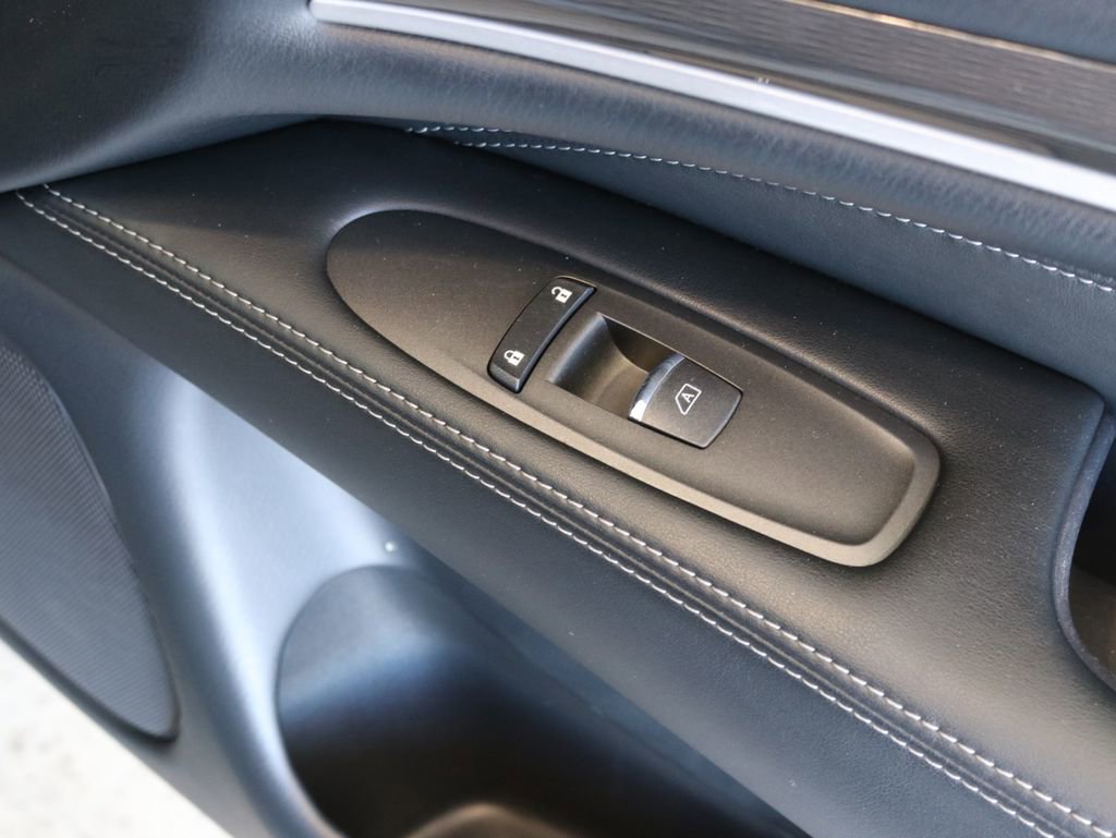 Used 2018 INFINITI QX60 Luxe image 36