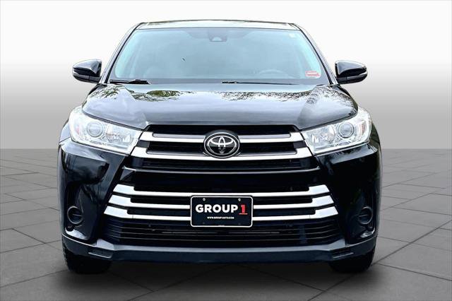 Certified 2019 Toyota Highlander LE w/ Carpet Mat Package (TMS) AWD/4WD image 4