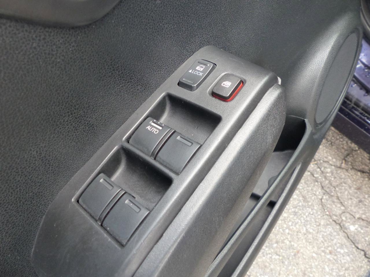 Used 2010 Honda Fit Sport image 18