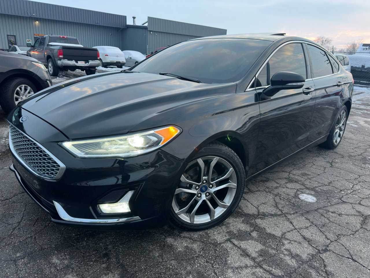 Used 2020 Ford Fusion Titanium image 3