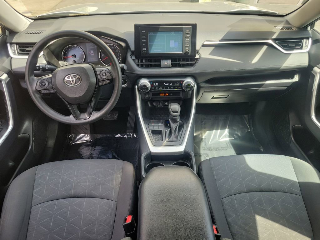 Used 2019 Toyota RAV4 XLE FWD image 13