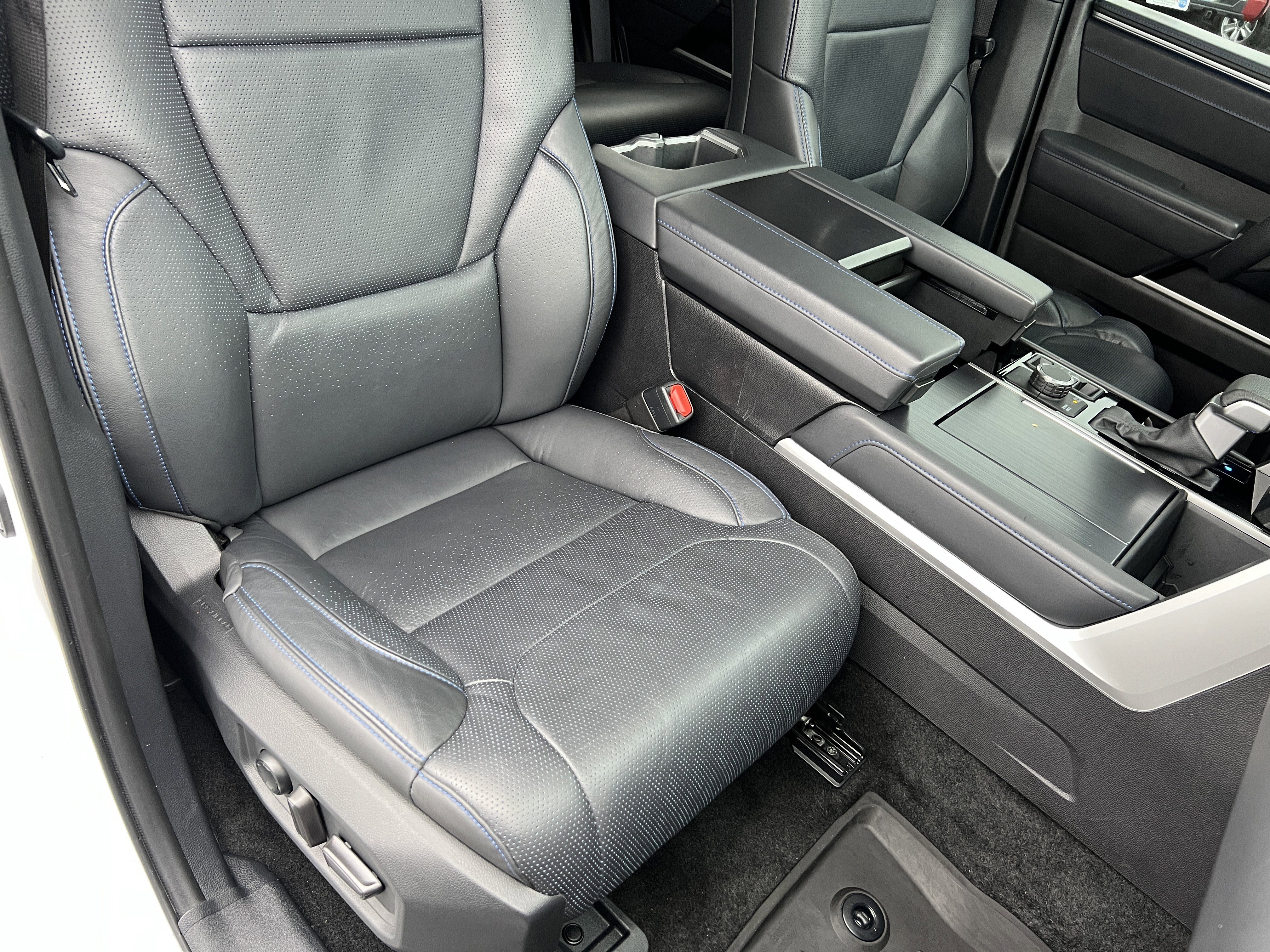 Used 2024 Toyota Sequoia Platinum image 26