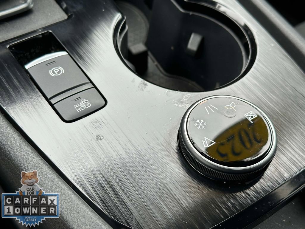 Used 2025 Nissan Rogue S image 32