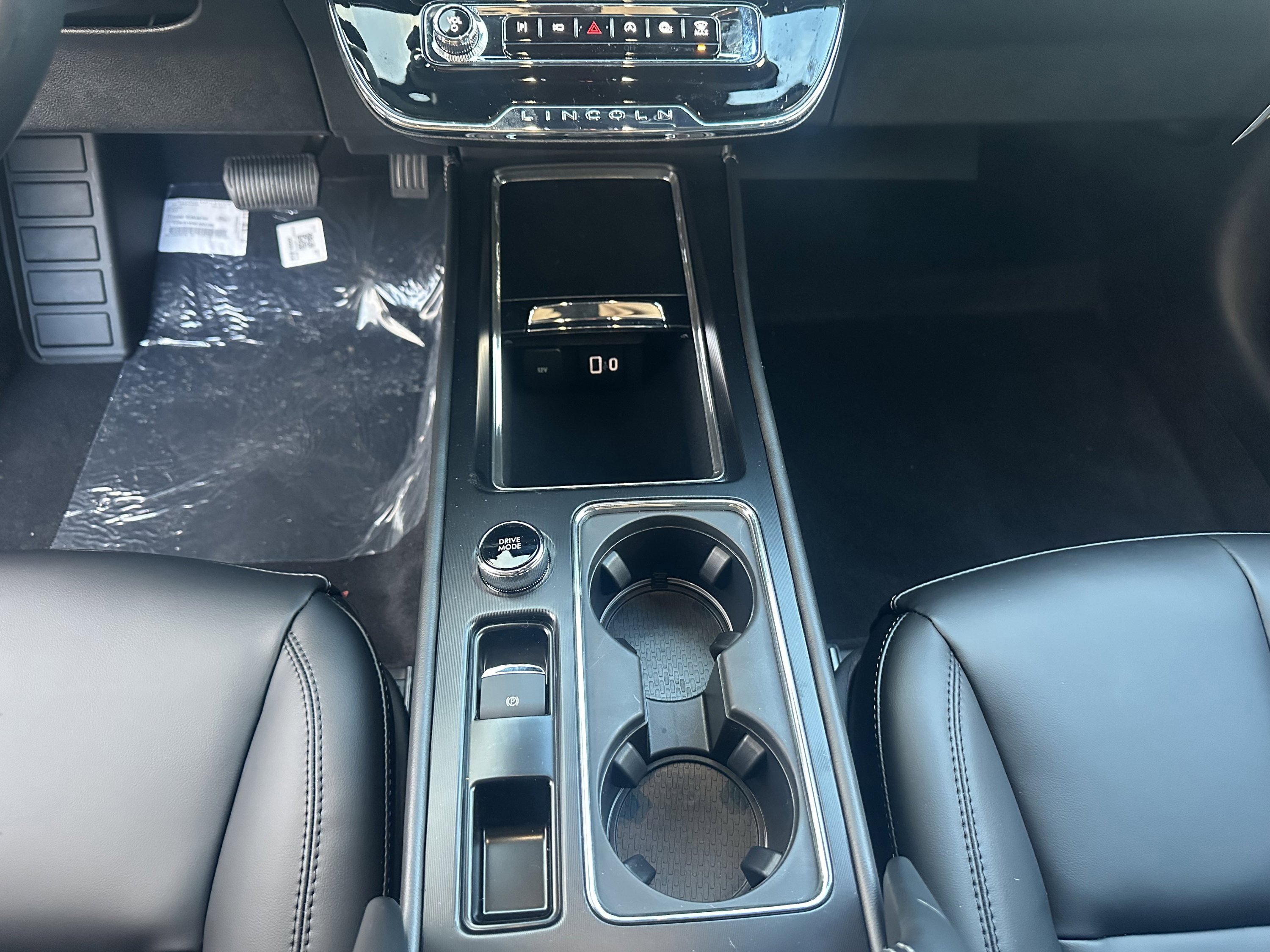 New 2026 Lincoln Corsair Premiere image 15