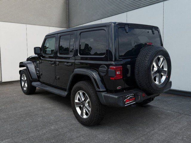 Used 2021 Jeep Wrangler Unlimited Sahara AWD/4WD image 11