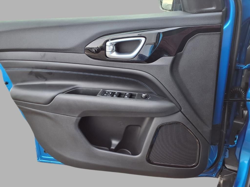 New 2026 Jeep Compass Latitude image 15