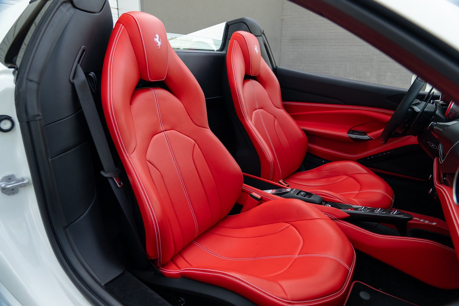 Used 2022 Ferrari F8 Tributo RWD image 57