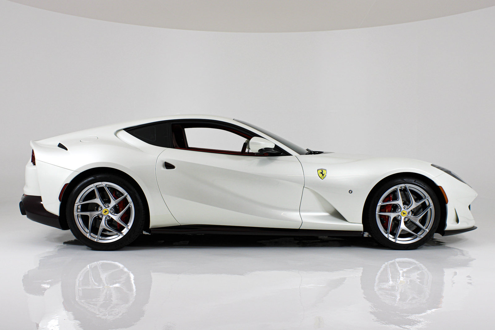 Certified 2020 Ferrari 812 Superfast RWD image 7