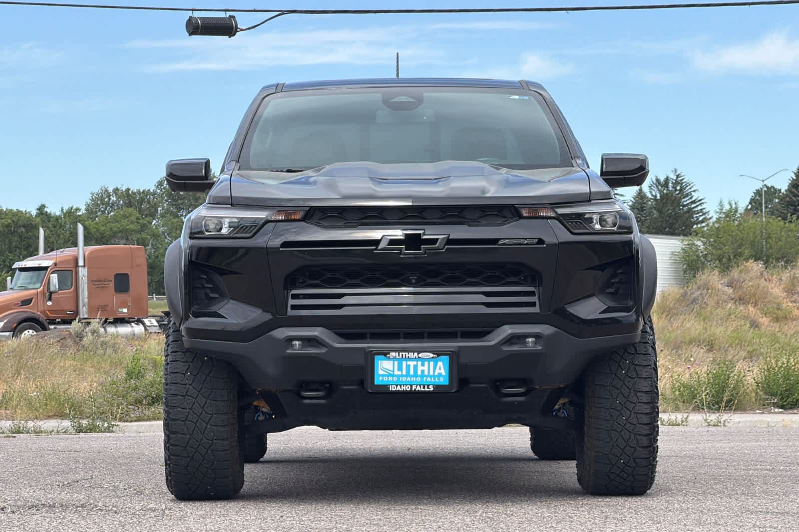Used 2023 Chevrolet Colorado ZR2 w/ ZR2 Convenience Package III AWD/4WD image 10