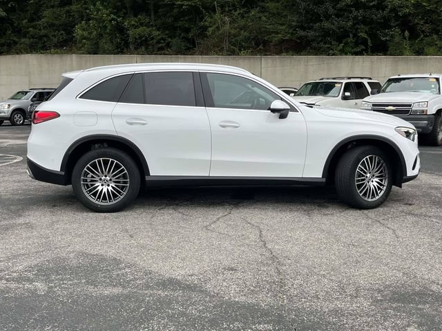 Used 2024 Mercedes-Benz GLC 300 image 2