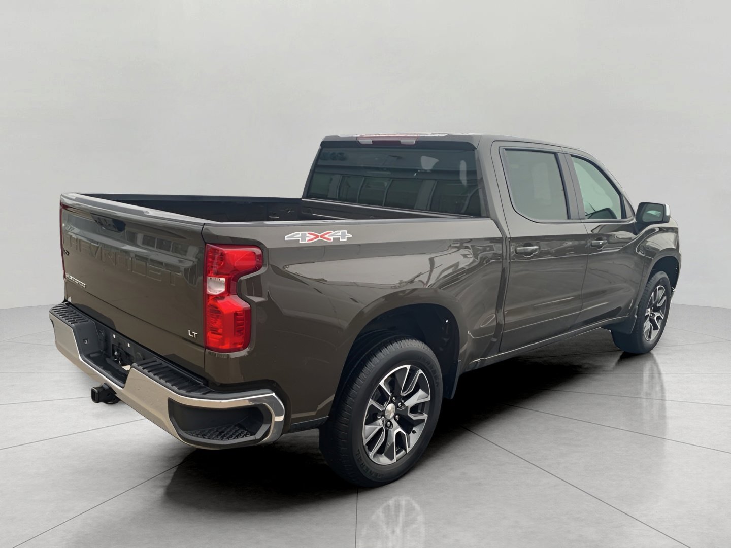 Used 2024 Chevrolet Silverado 1500 LT image 7