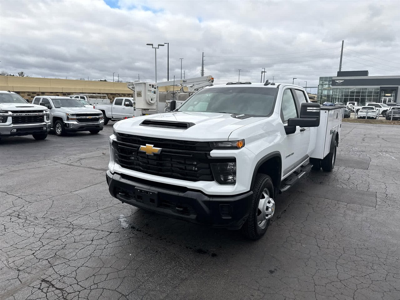 Used 2025 Chevrolet Silverado 3500 W/T w/ WT Convenience Package image 4