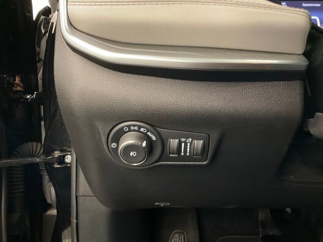 Used 2025 Jeep Compass Limited AWD/4WD image 14