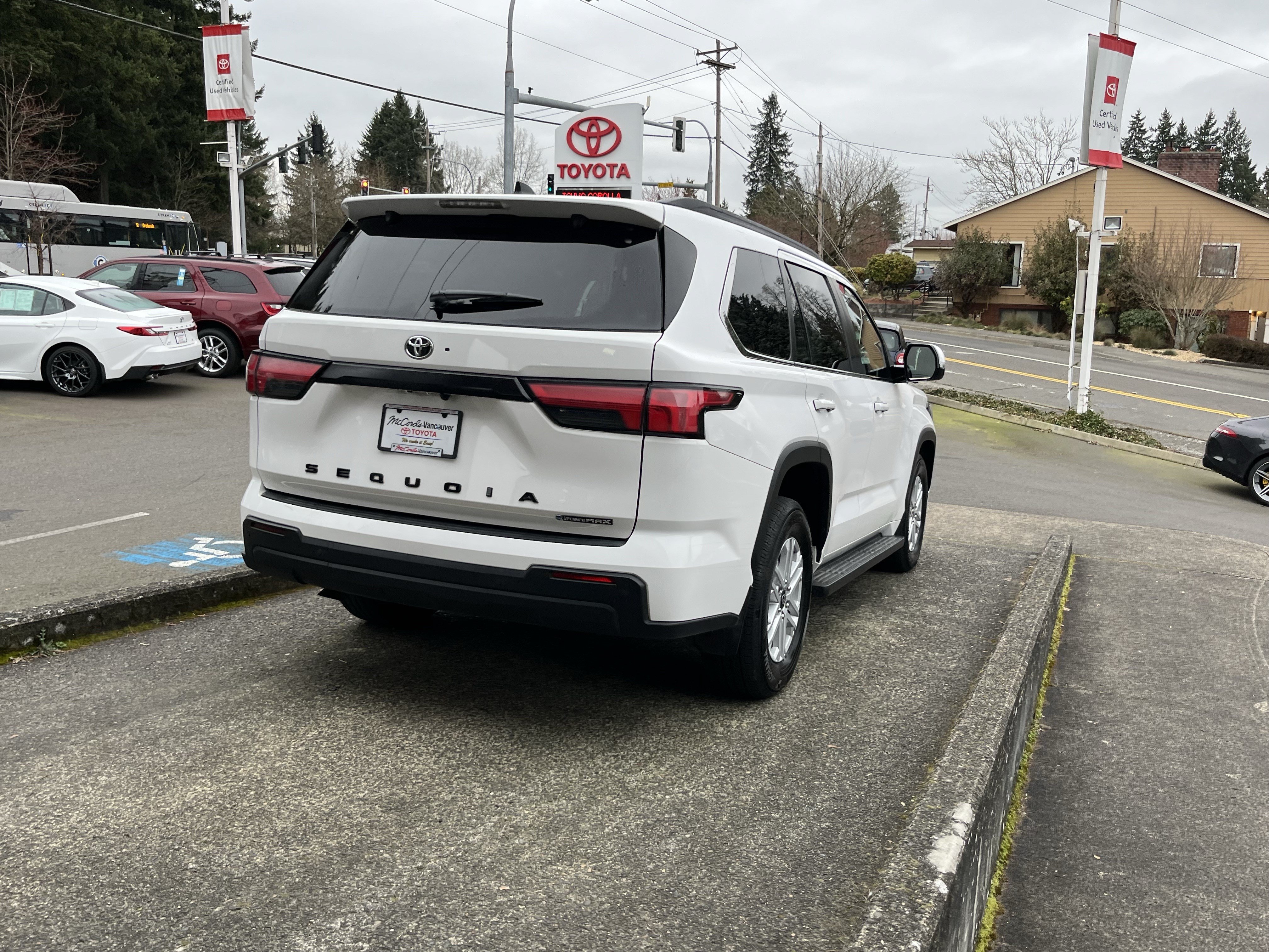 Certified 2025 Toyota Sequoia SR5 AWD/4WD image 8