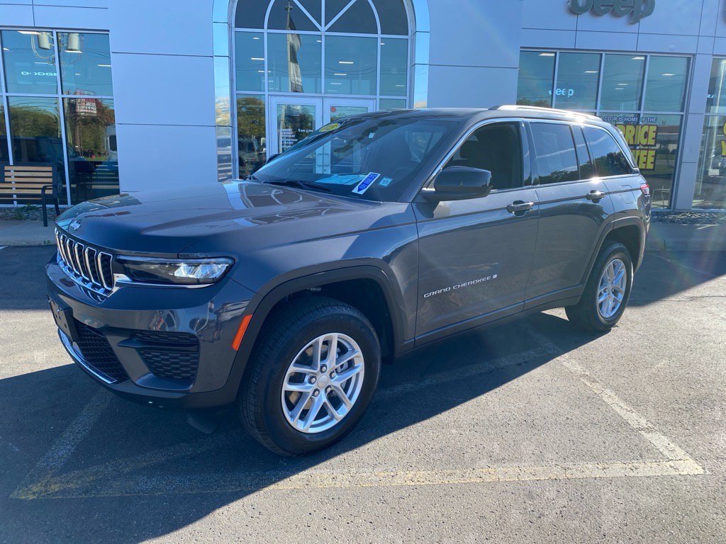Used 2025 Jeep Grand Cherokee Laredo X
