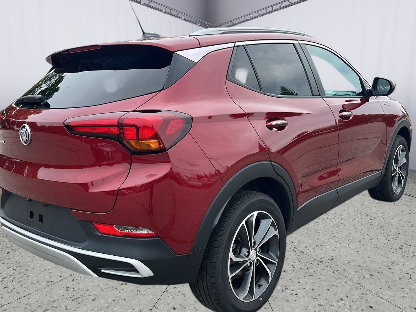 Used 2022 Buick Encore GX Select AWD/4WD image 25