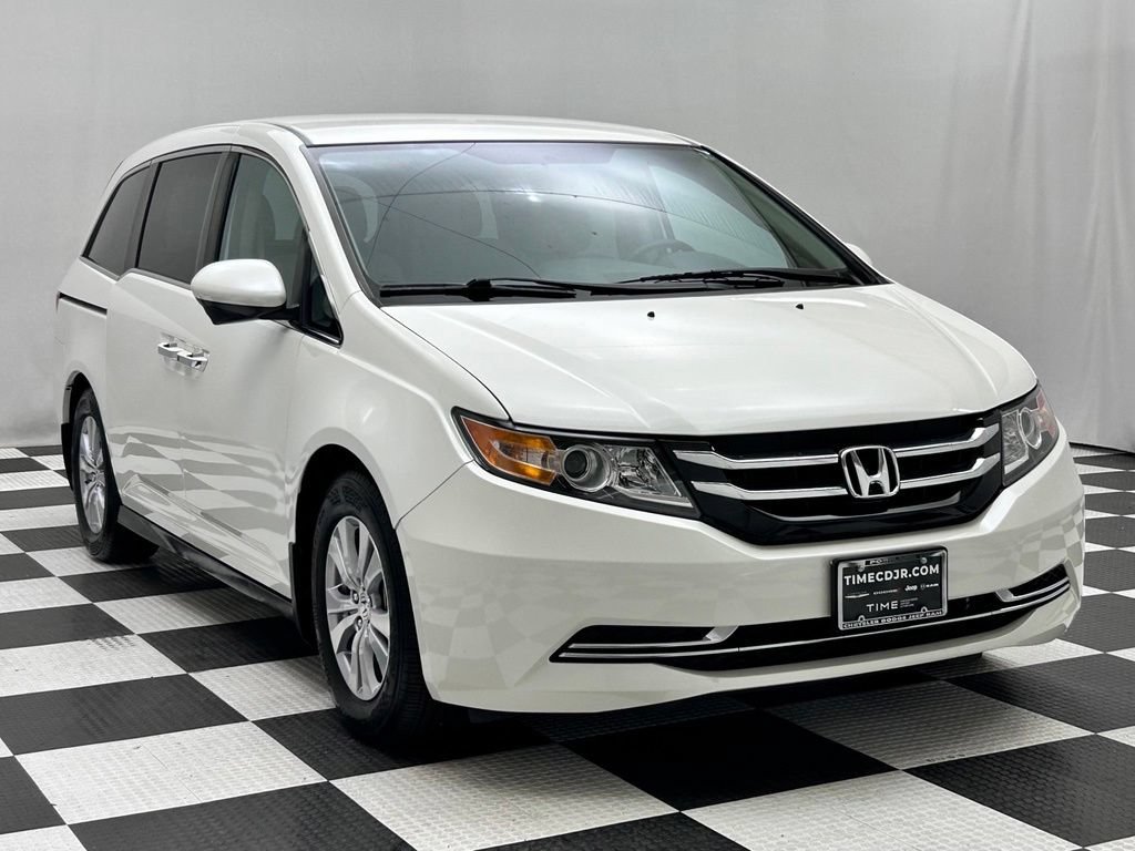 Used 2016 Honda Odyssey SE image 2