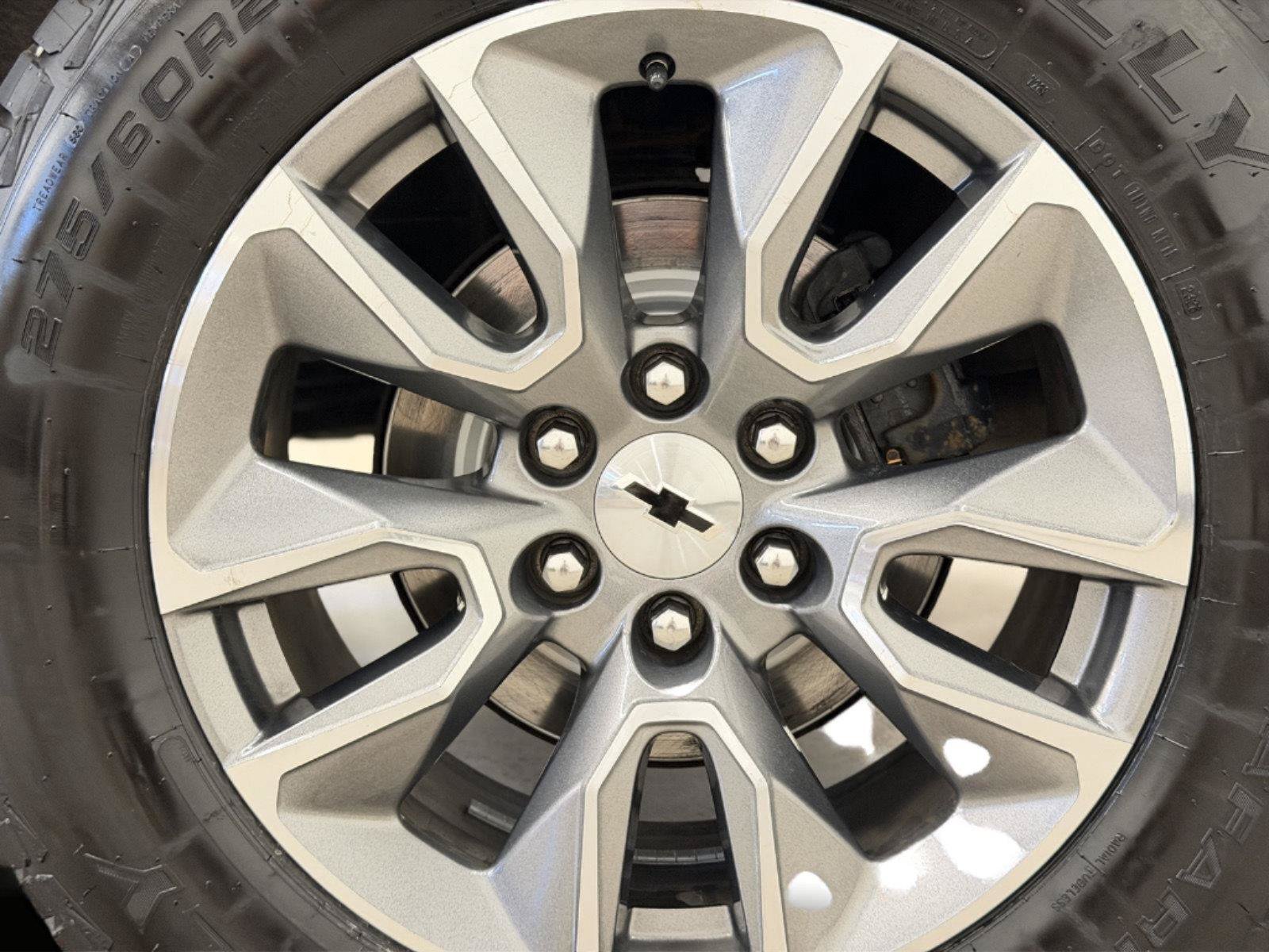 Used 2020 Chevrolet Silverado 1500 RST AWD/4WD image 40