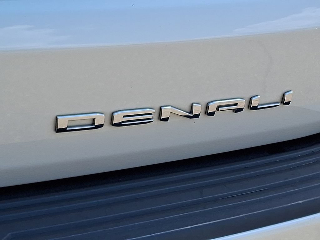 Used 2021 GMC Yukon Denali w/ Denali Ultimate Package AWD/4WD image 34