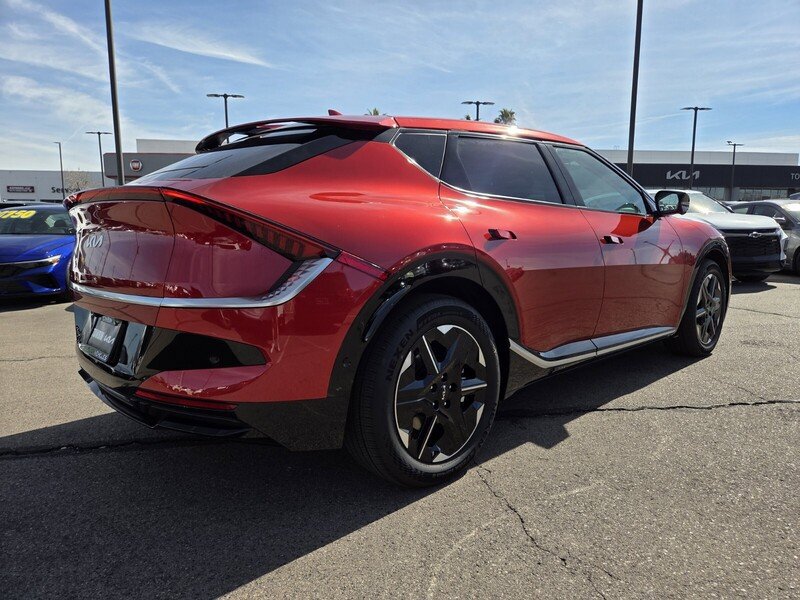 New 2025 Kia EV6 Wind RWD image 3