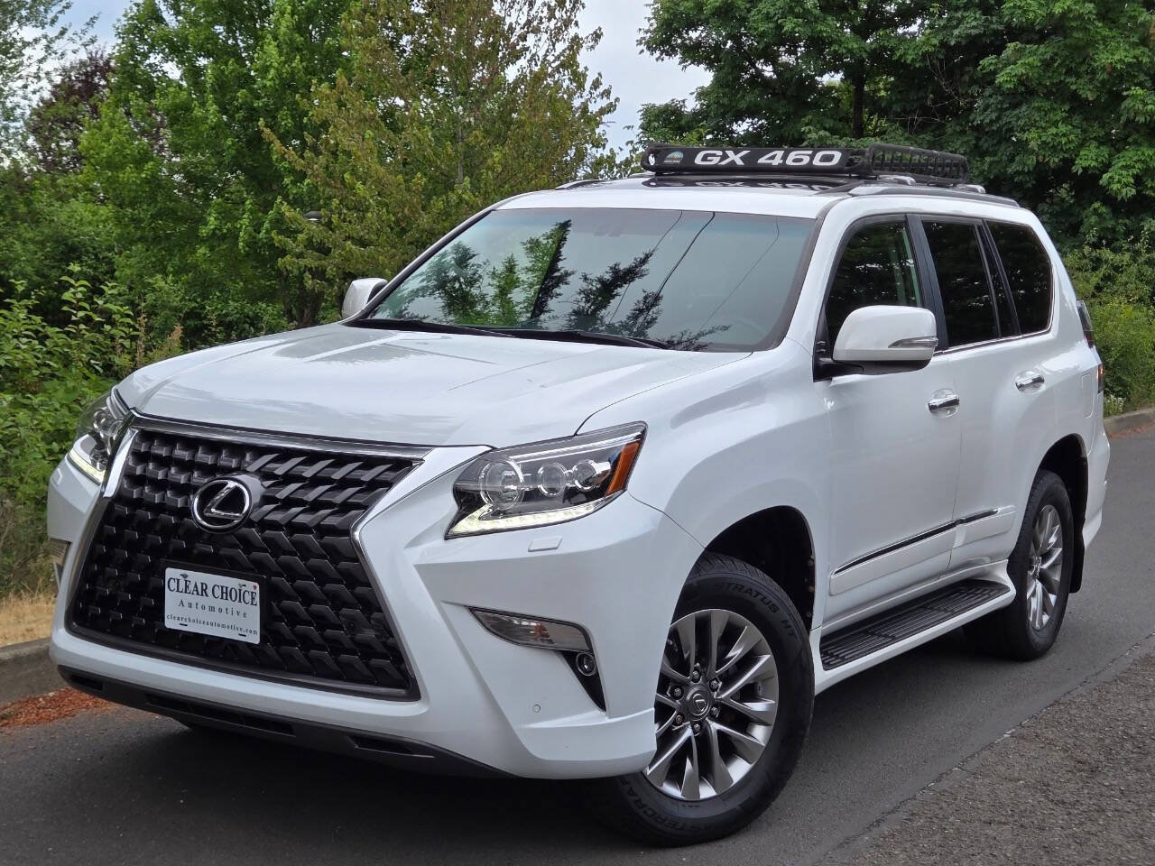 Used 2017 Lexus GX 460 Luxury w/ Preferred Accessory Package AWD/4WD image 4