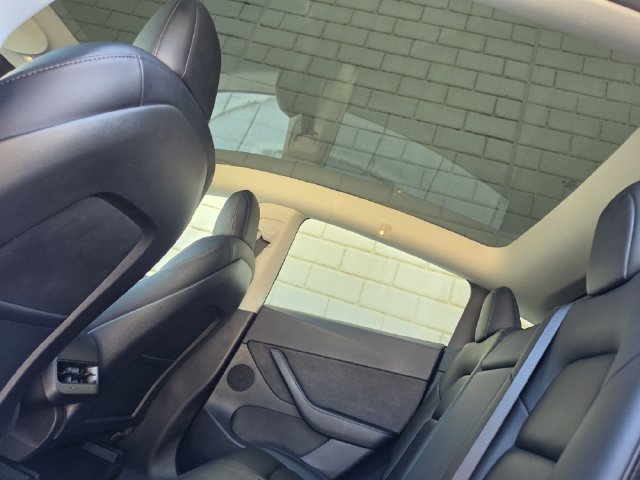 Used 2021 Tesla Model Y Long Range AWD/4WD image 27