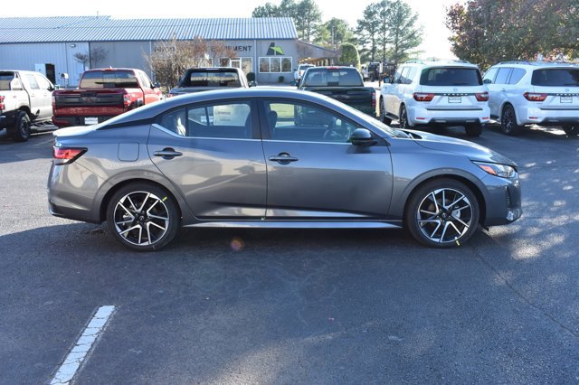 New 2025 Nissan Sentra SR w/ SR Premium Package image 4