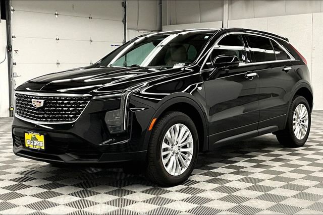Used 2024 Cadillac XT4 Luxury image 12