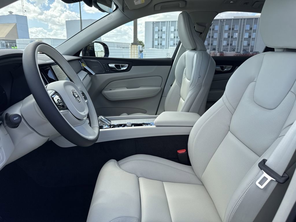 New 2025 Volvo XC60 T8 Ultra w/ Protection Package Premier image 20