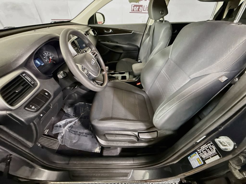 Used 2020 Kia Sorento FWD V6 image 23
