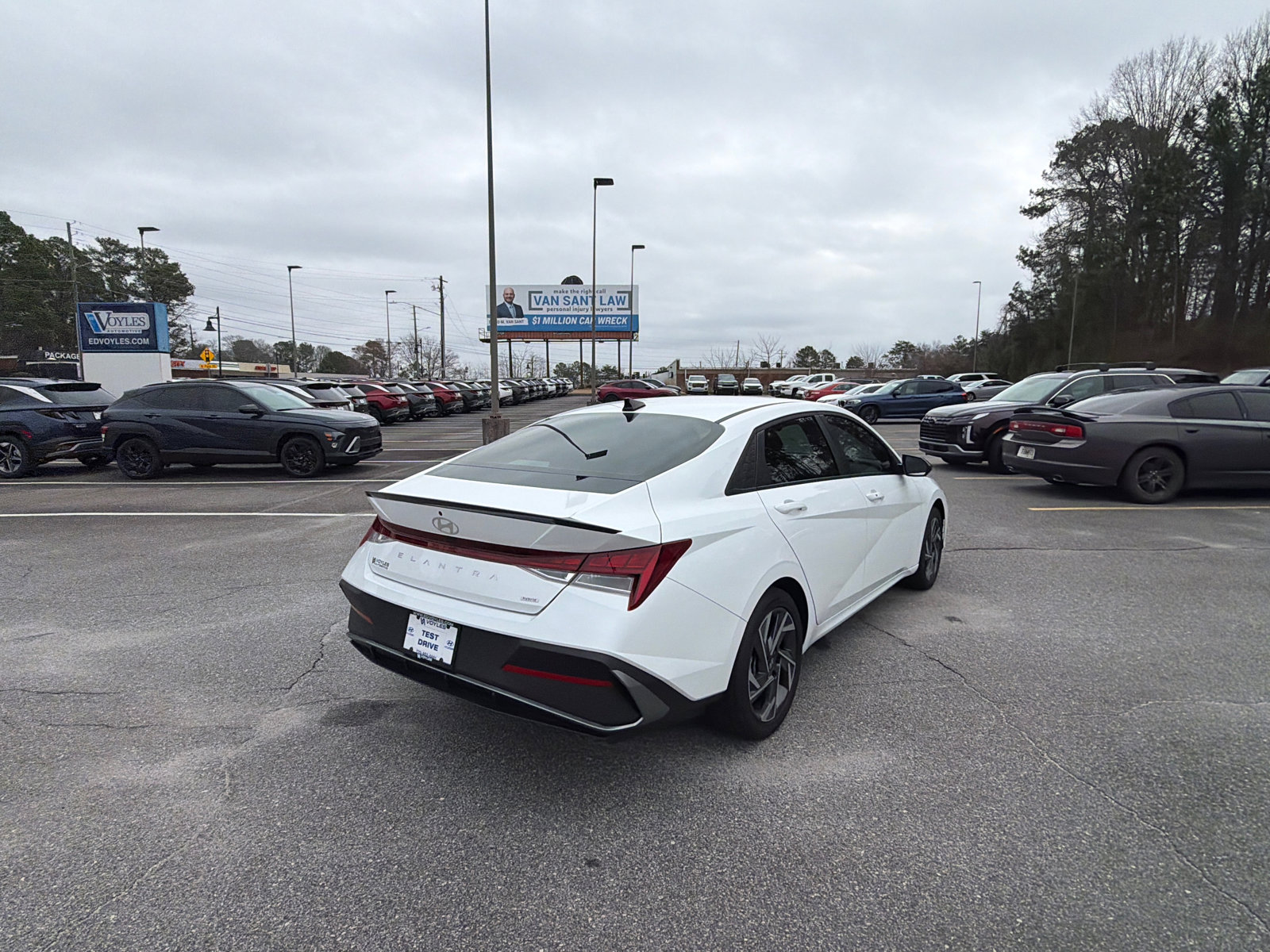 Certified 2025 Hyundai Elantra SEL FWD image 5