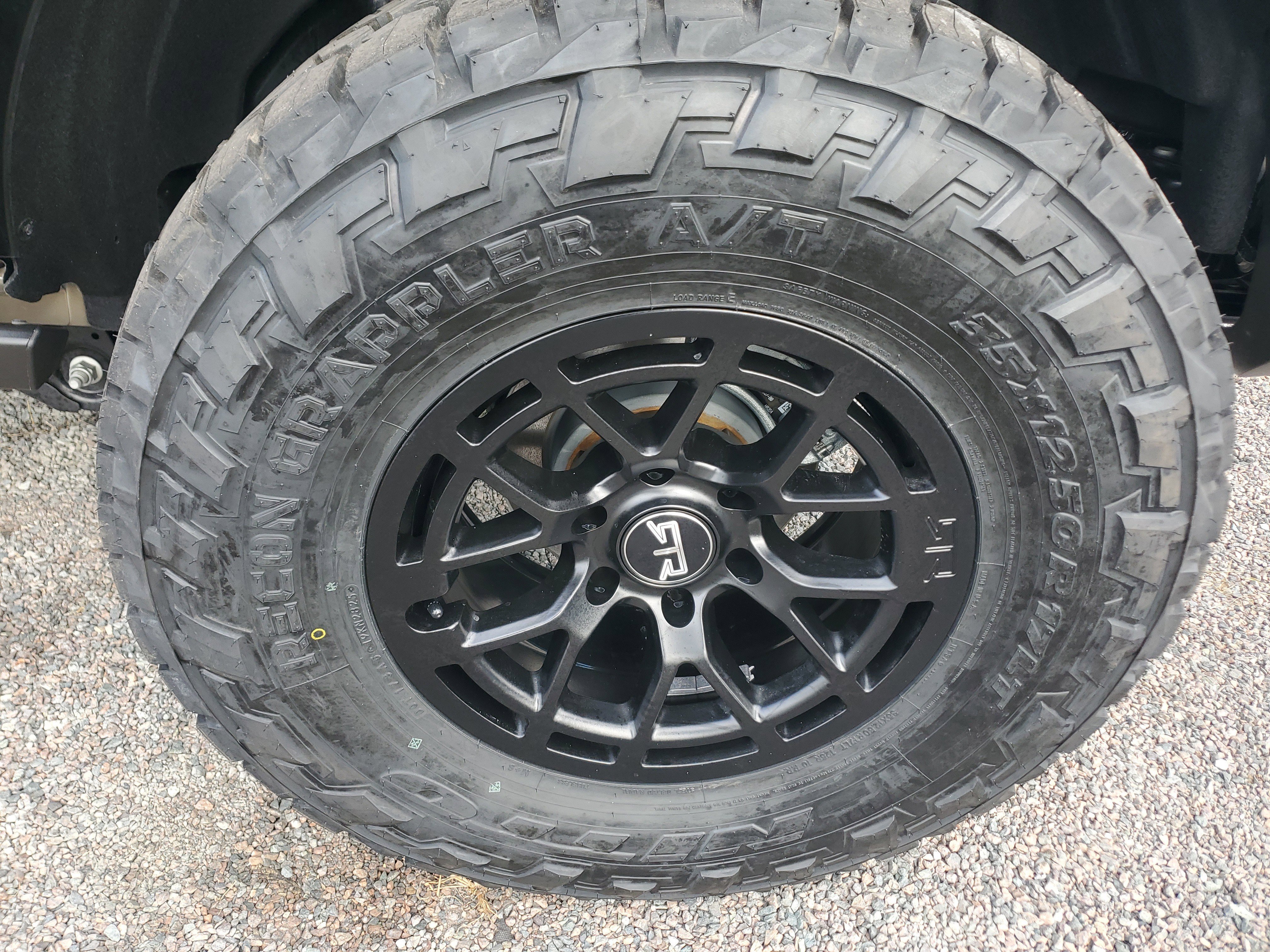 New 2025 Ford Bronco Badlands AWD/4WD image 8