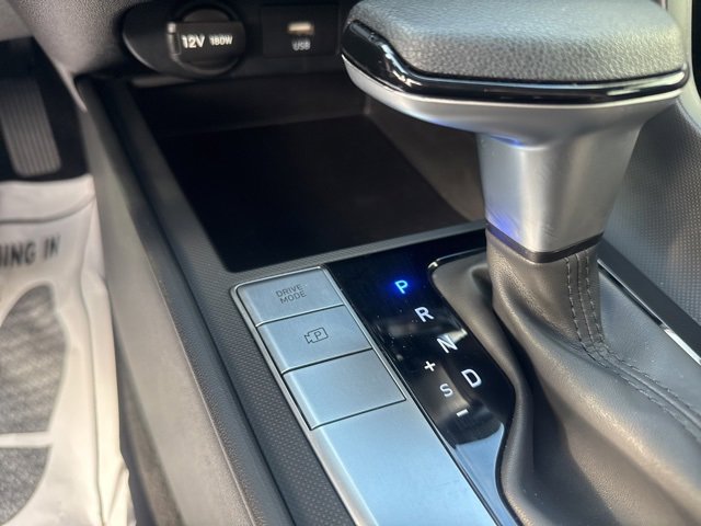 Certified 2025 Hyundai Elantra SE image 37