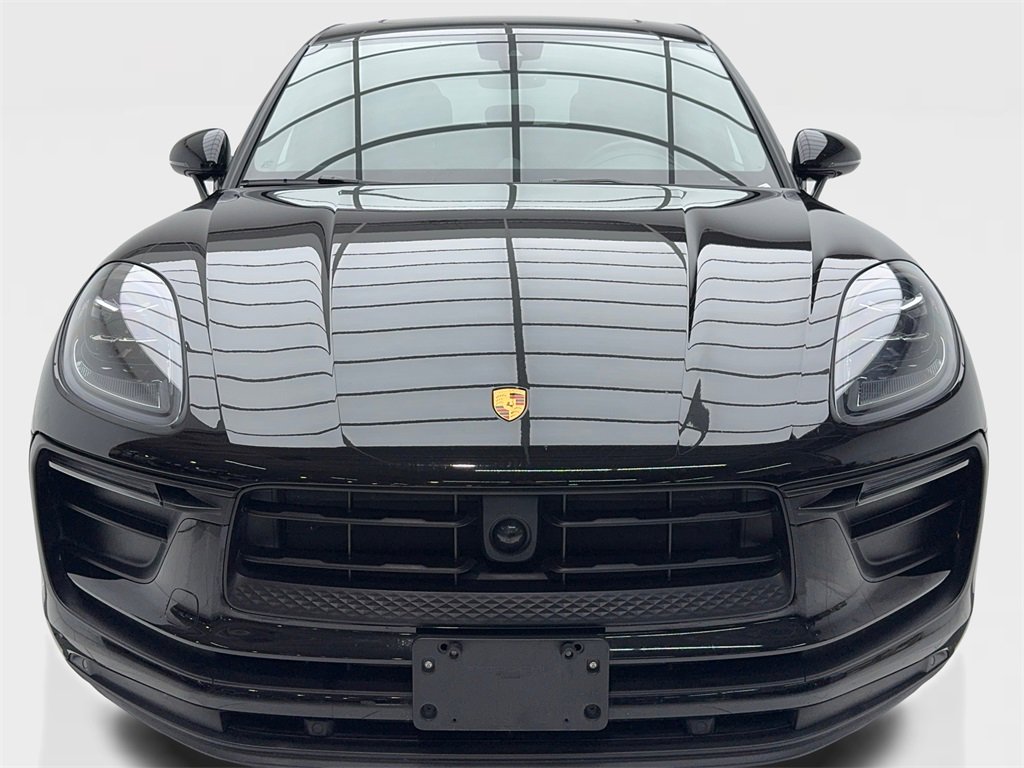 Used 2024 Porsche Macan image 4
