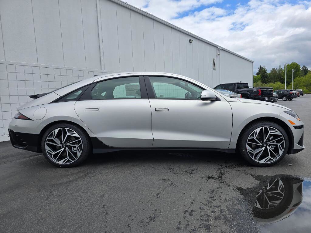 New 2025 Hyundai Ioniq 6 SEL image 3