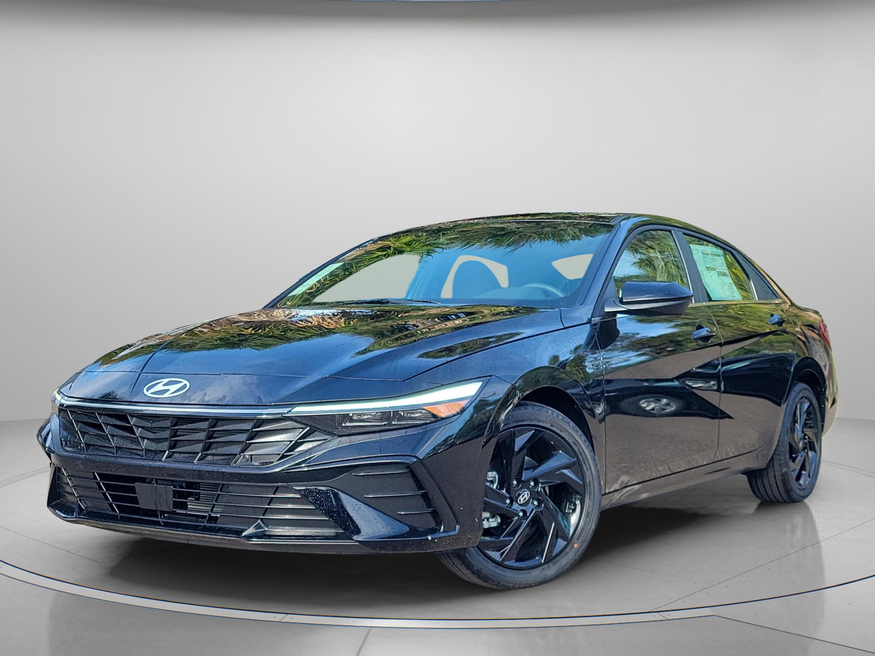 New 2026 Hyundai Elantra SEL Sport image 2