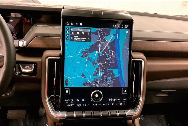 Used 2025 GMC Yukon XL Denali Ultimate AWD/4WD image 31
