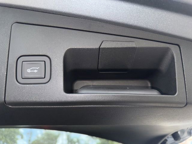 New 2025 Cadillac XT5 Sportv image 19