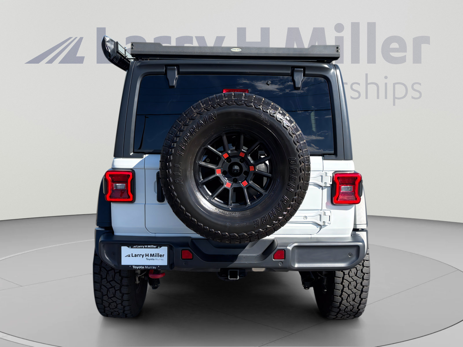 Used 2021 Jeep Wrangler Unlimited Rubicon w/ LED Lighting Group AWD/4WD image 4