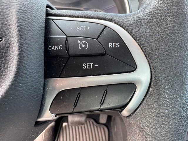 Used 2015 Chrysler 200 Limited FWD image 21