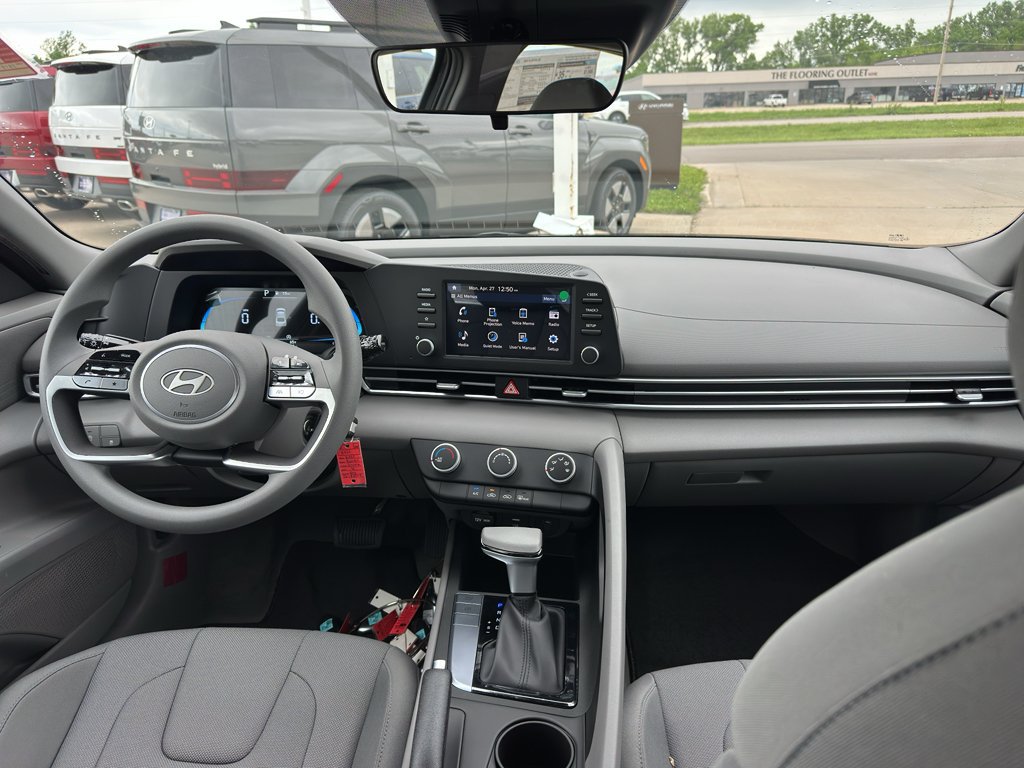 New 2026 Hyundai Elantra SE FWD image 27