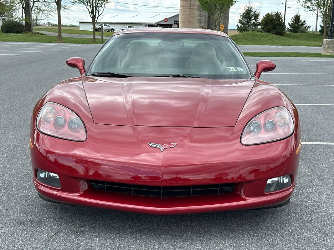 Used 2008 Chevrolet Corvette Coupe w/ Preferred Equipment Group RWD image 5